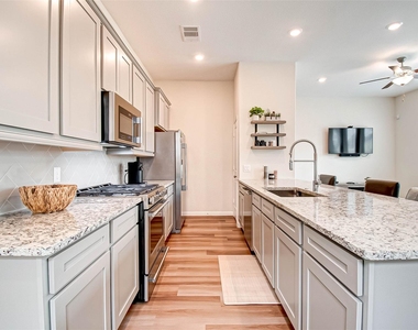 617 Aspen Falls Court - Photo Thumbnail 23