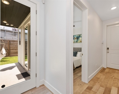 5914 Val Verde Street - Photo Thumbnail 3