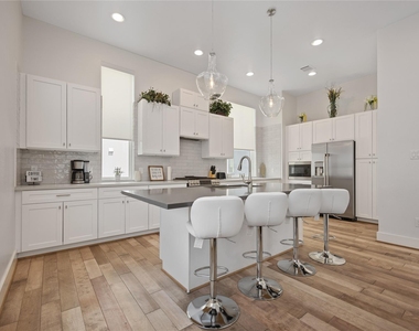 5914 Val Verde Street - Photo Thumbnail 6