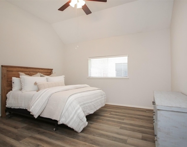 11418 Ruby Canyon Lane - Photo Thumbnail 14