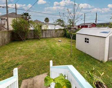 4124 Avenue M 1/2 - Photo Thumbnail 5