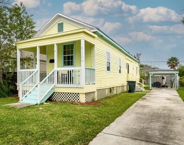 4124 Avenue M 1/2 - Photo Thumbnail 1