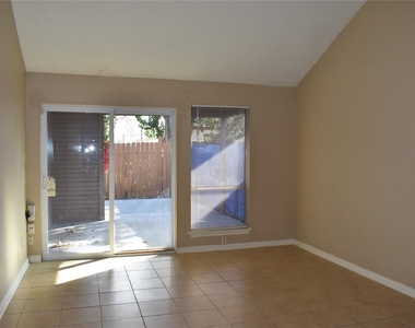 8903 Kalewood Drive - Photo Thumbnail 15