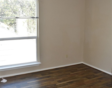 8903 Kalewood Drive - Photo Thumbnail 25