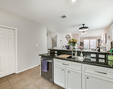 1715 Stuart Street - Photo Thumbnail 12