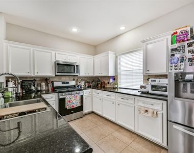 1715 Stuart Street - Photo Thumbnail 11