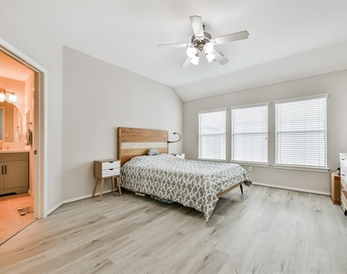 1715 Stuart Street - Photo Thumbnail 17