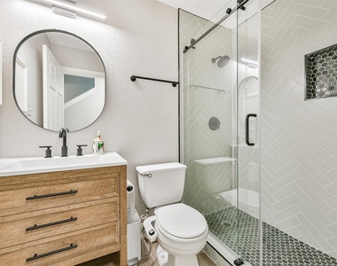 1715 Stuart Street - Photo Thumbnail 5
