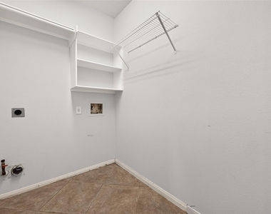 1415 Kennewick Court - Photo Thumbnail 21