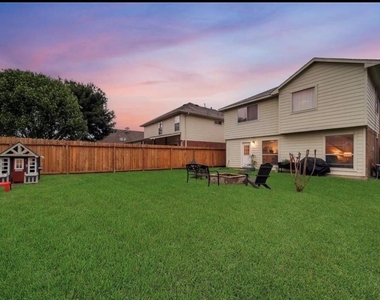 16923 Lockford Lane - Photo Thumbnail 5