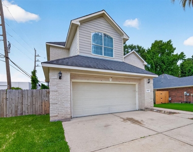 20003 Fieldtree Drive - Photo Thumbnail 3