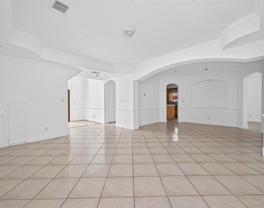 20003 Fieldtree Drive - Photo Thumbnail 9
