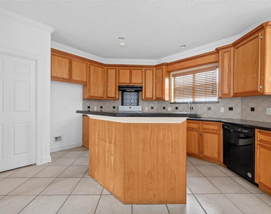 20003 Fieldtree Drive - Photo Thumbnail 19