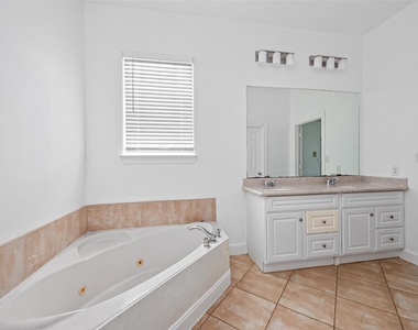 20003 Fieldtree Drive - Photo Thumbnail 35