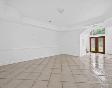 20003 Fieldtree Drive - Photo Thumbnail 10