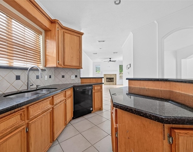 20003 Fieldtree Drive - Photo Thumbnail 21