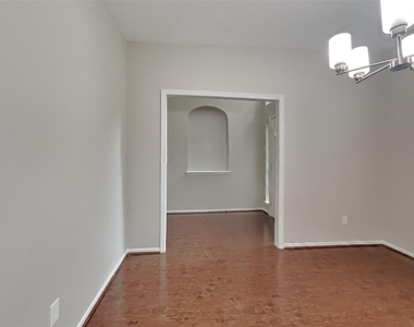 619 Bending Bough Drive - Photo Thumbnail 5