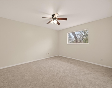 422 Willow Vista Drive - Photo Thumbnail 31