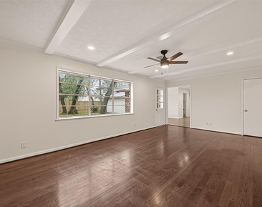 422 Willow Vista Drive - Photo Thumbnail 11