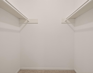 422 Willow Vista Drive - Photo Thumbnail 27
