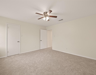 422 Willow Vista Drive - Photo Thumbnail 26