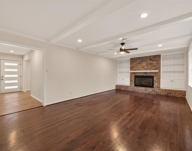 422 Willow Vista Drive - Photo Thumbnail 9