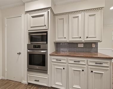 422 Willow Vista Drive - Photo Thumbnail 20