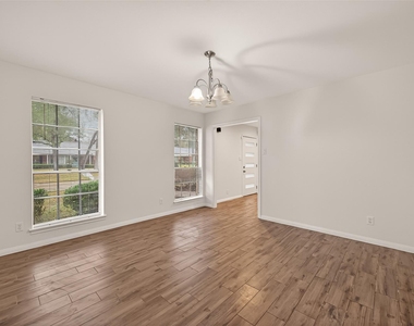 422 Willow Vista Drive - Photo Thumbnail 7