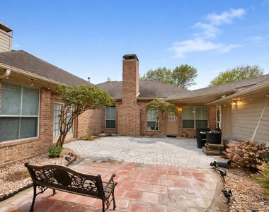 16807 Laguna Springs Drive - Photo Thumbnail 46