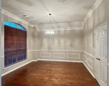 16807 Laguna Springs Drive - Photo Thumbnail 7