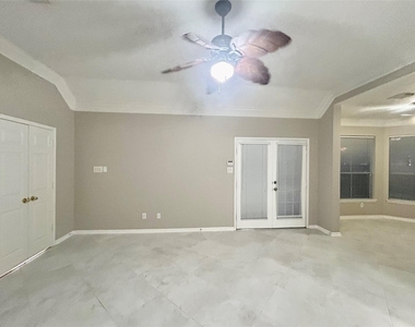 16807 Laguna Springs Drive - Photo Thumbnail 27