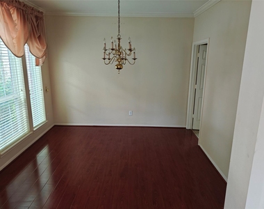 15319 Truslow Point Lane - Photo Thumbnail 4