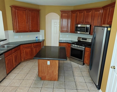 15319 Truslow Point Lane - Photo Thumbnail 9
