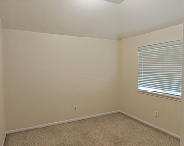 15319 Truslow Point Lane - Photo Thumbnail 31
