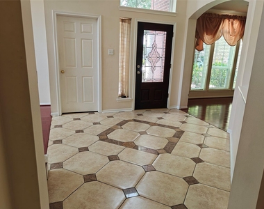 15319 Truslow Point Lane - Photo Thumbnail 8