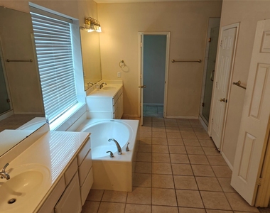 15319 Truslow Point Lane - Photo Thumbnail 19
