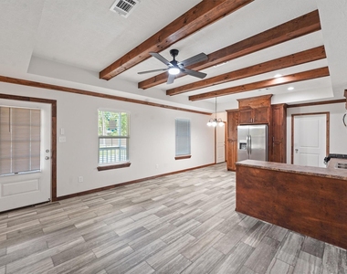 20798 Stevens Street - Photo Thumbnail 2