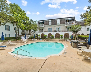 2601 Bellefontaine Street - Photo Thumbnail 5