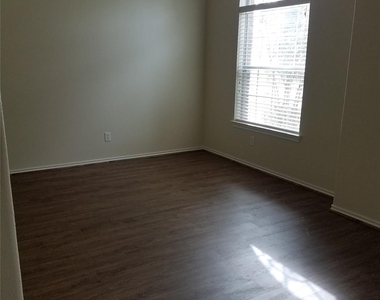 25814 Orchard Knoll Lane - Photo Thumbnail 4
