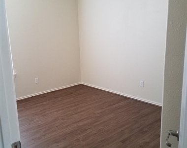25814 Orchard Knoll Lane - Photo Thumbnail 8
