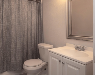 716 Hargest Street - Photo Thumbnail 4