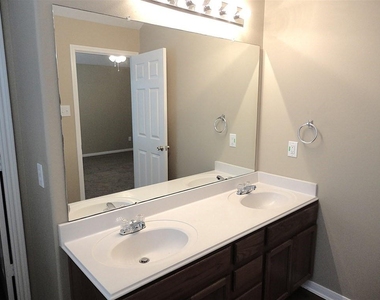 19214 Sagebrush Valley Lane - Photo Thumbnail 9