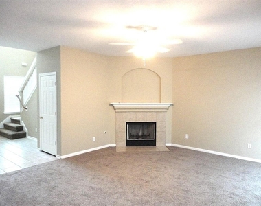 19214 Sagebrush Valley Lane - Photo Thumbnail 4