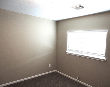 19214 Sagebrush Valley Lane - Photo Thumbnail 12