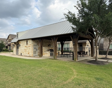 18225 Crystal Knoll Drive - Photo Thumbnail 14