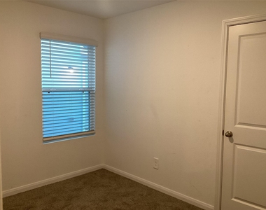 16528 Jasmine Marie Place - Photo Thumbnail 17