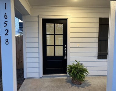 16528 Jasmine Marie Place - Photo Thumbnail 3