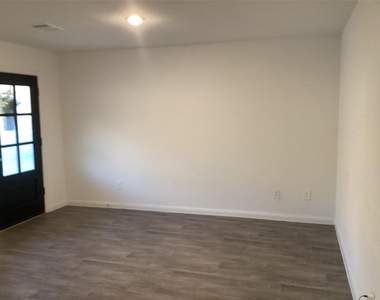 16528 Jasmine Marie Place - Photo Thumbnail 9