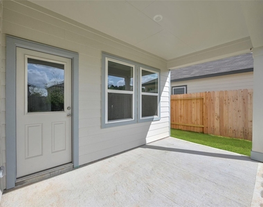587 Firemoon Street - Photo Thumbnail 27