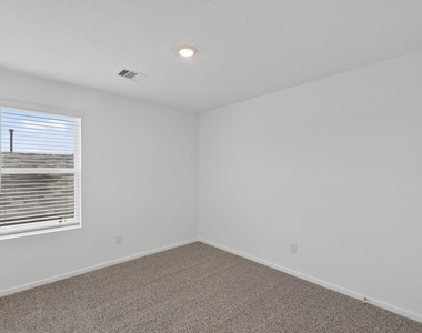 40818 Hawthorne Glades Street - Photo Thumbnail 38